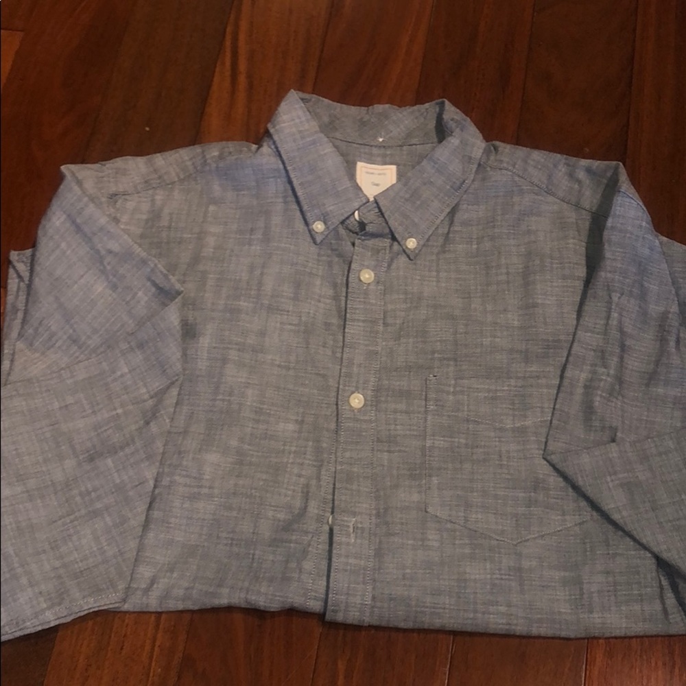 Long sleeve dress shirt